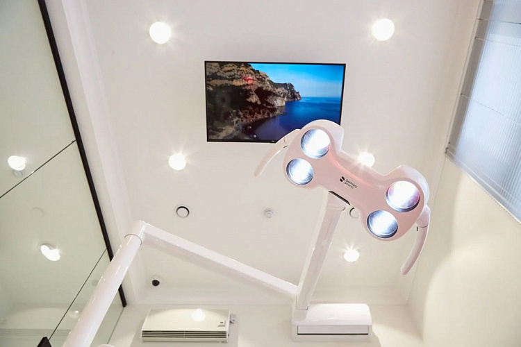 Стоматологическая клиника Amore Dental Clinic - освещение рис.3